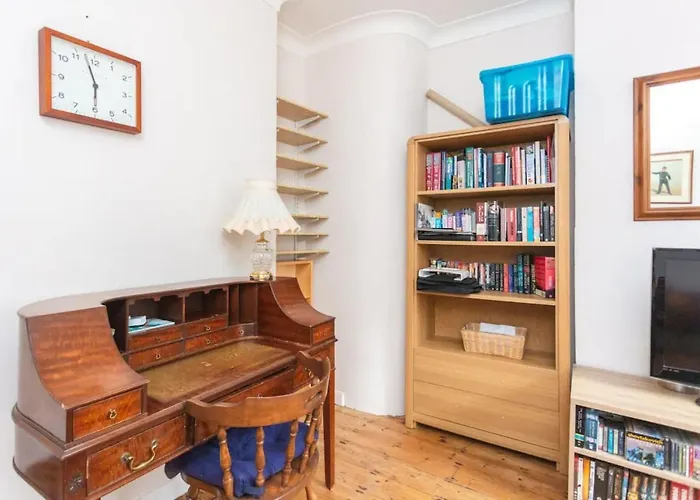 Cosy 2 Bedroom Apartment In Central London With Garden
