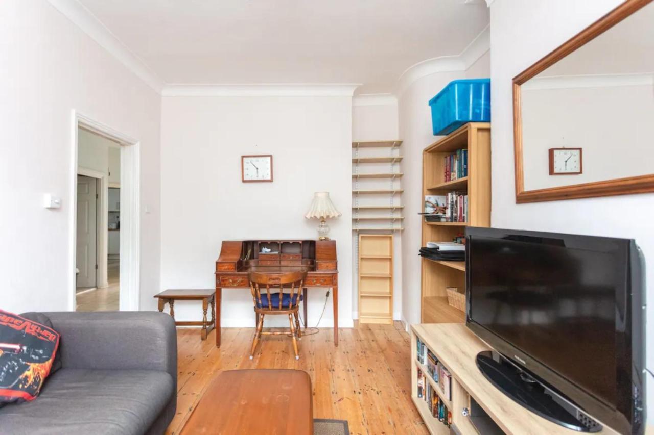 Apartment Cosy 2 Bedroom In With Garden *