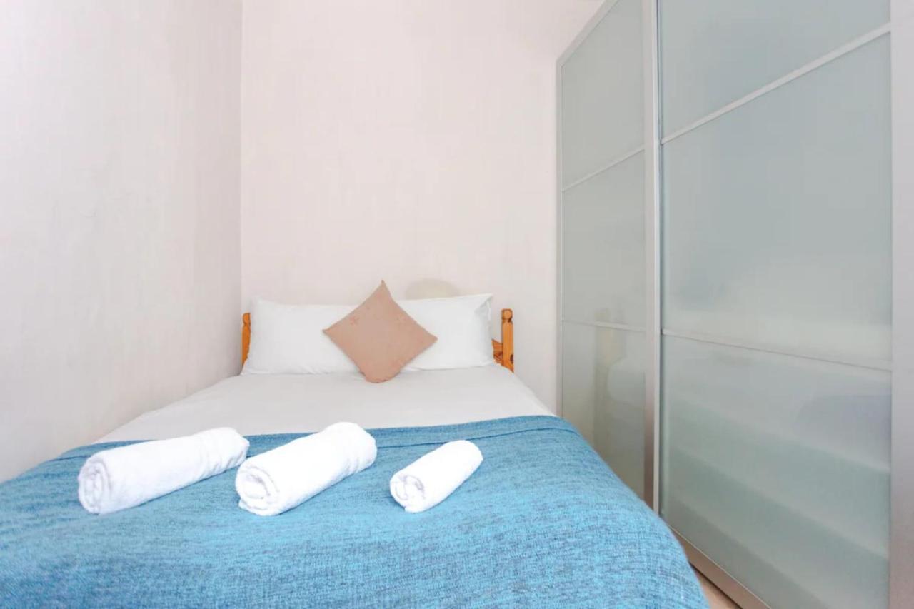 Cosy 2 Bedroom In With Garden Apartment *