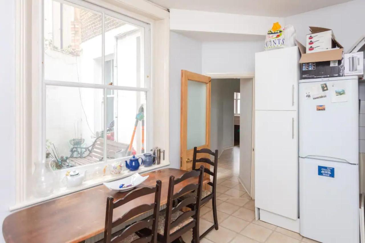 Cosy 2 Bedroom In With Garden Apartment